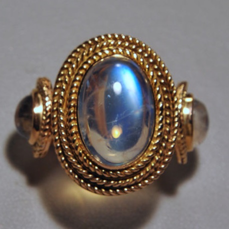 cincin biduri bulan biru untuk wanita